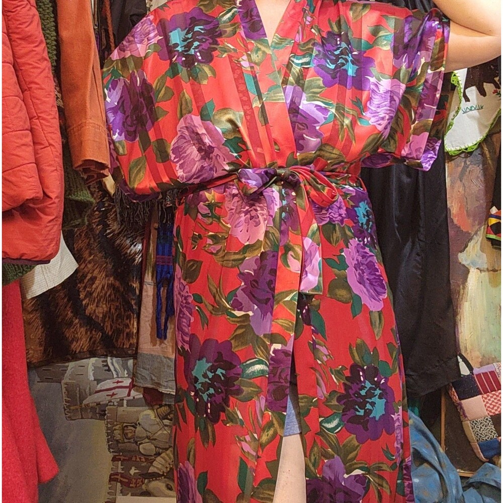 Vintage 70s 80s Lucie Ann II Red Purple Floral Poly Satin Pegnoir Robe SzM USA